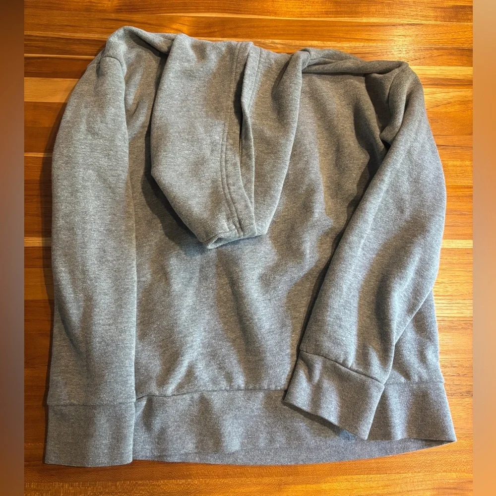 Old Navy Gray Fleece Hoodie Pokémon Pikachu 14